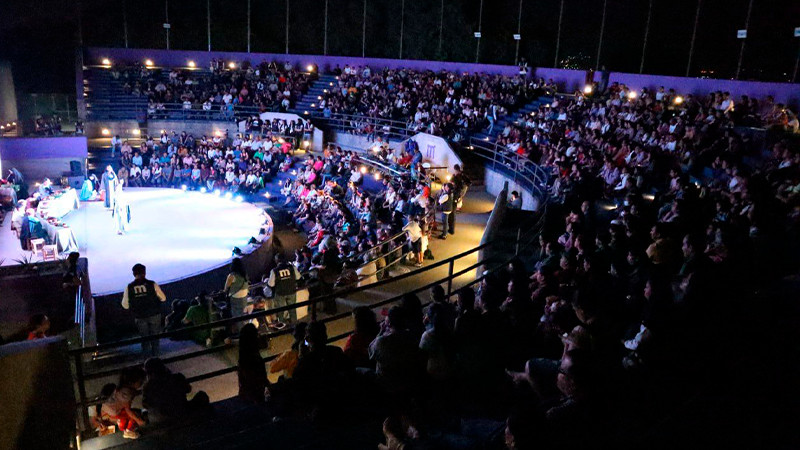 Lleno total en "Teatro Chucho Monge" del Colegio de Morelia