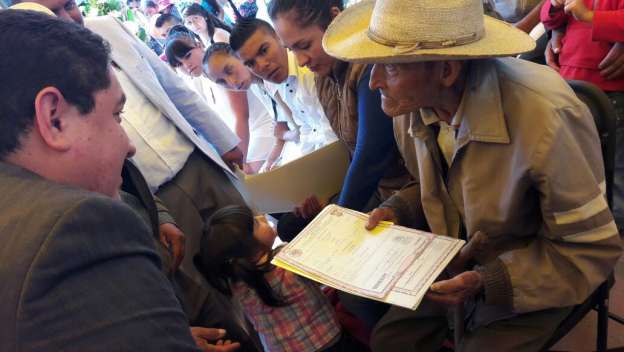  Registro Civil realiza 80 matrimonios colectivos en Maravatío - Foto 1 