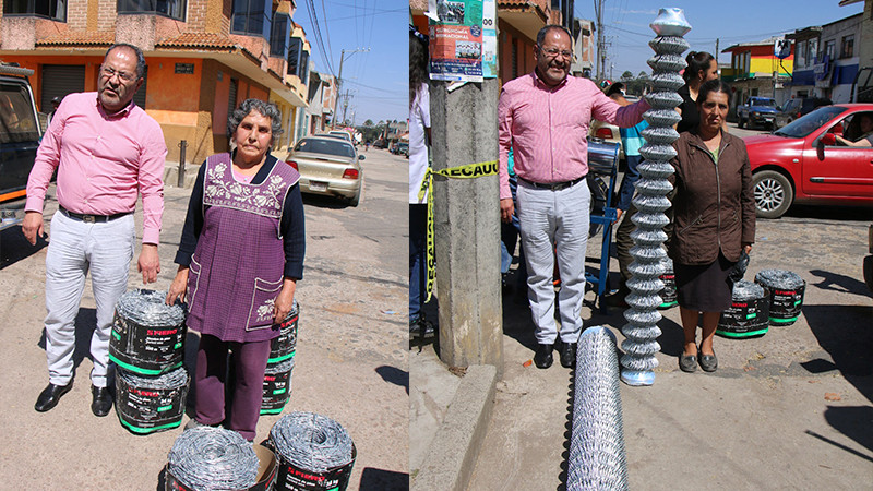 Edil de Ciudad Hidalgo, Michoacán entrega apoyos diversos en la tenencia de Agostitlán 