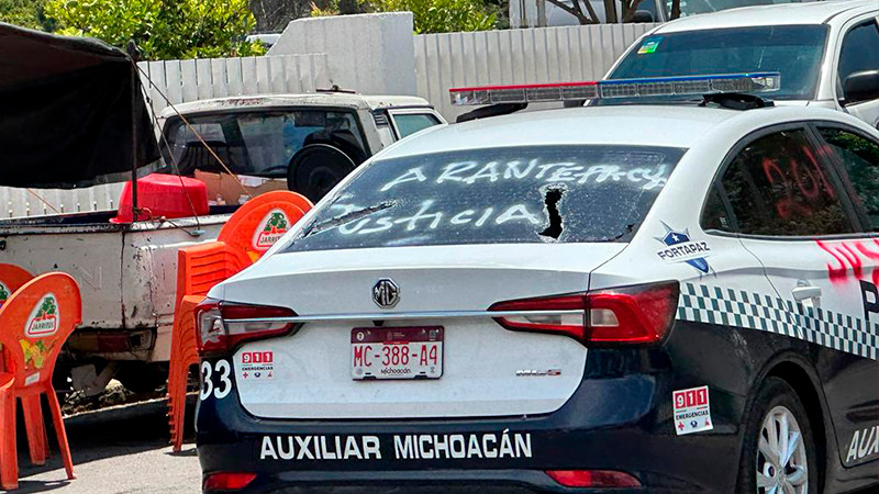 Comuneros de Arantepacua llegan al primer cuadro de la ciudad de Morelia 