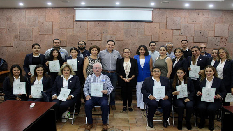 Capacitó Icatmi a personal del Ayuntamiento de Zamora en atención al cliente