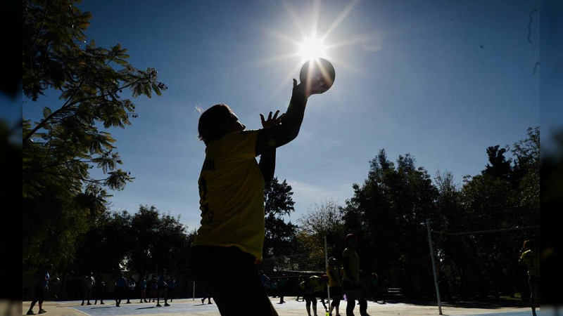 Recomienda IMCUFIDE hidratación adecuada para realizar ejercicio en temporada de calor 