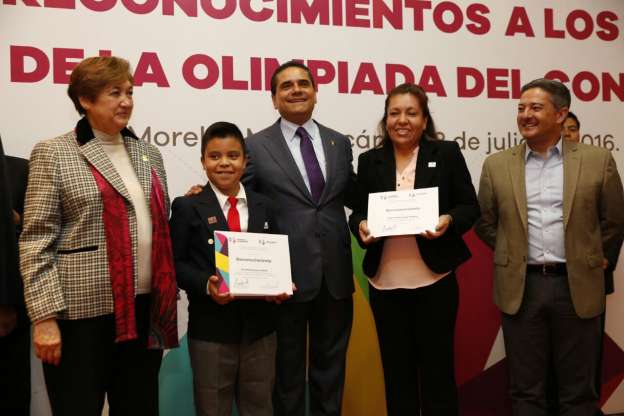 Gobernador reconoce a niñas y niños ganadores de Olimpiada del Conocimiento Infantil 2016 - Foto 0 