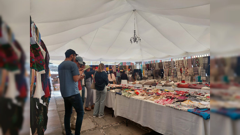 Creció 26% la venta del LXII Concurso Estatal de Artesanías de Uruapan