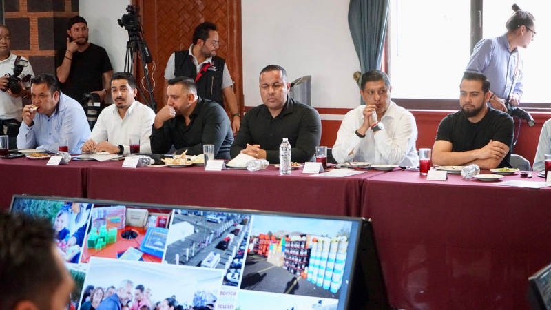 Nacho Campos resalta visión municipalista de Alfredo Ramírez Bedolla  