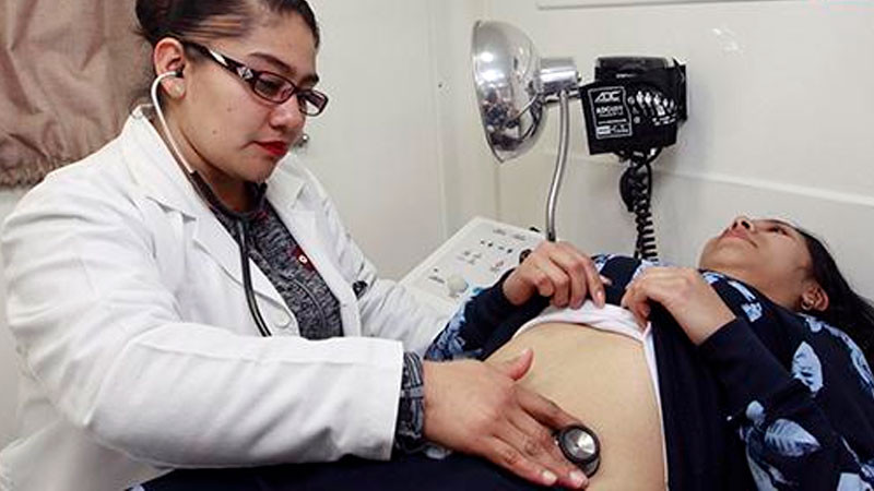 Detección oportuna y tratamiento disminuye hasta 50% riesgos asociados a diabetes en el embarazo 