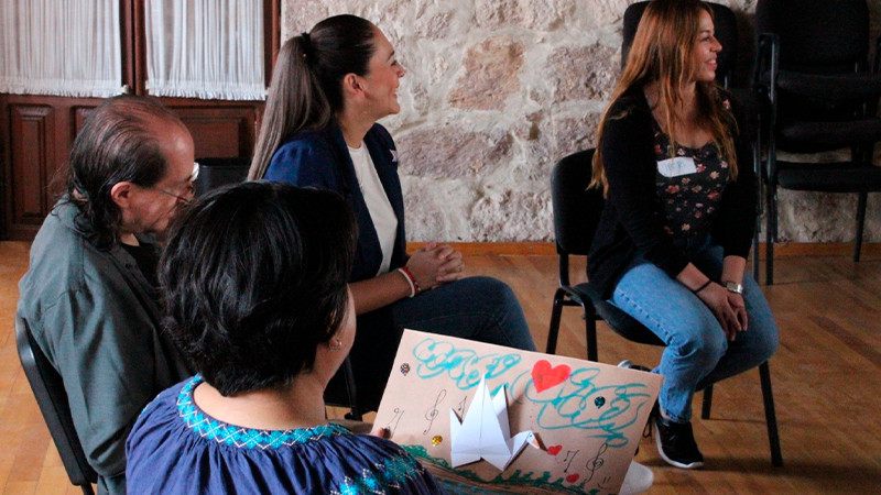 Salud Michoacán forma docentes de Casa de la Cultura de Morelia en atención de salud mental