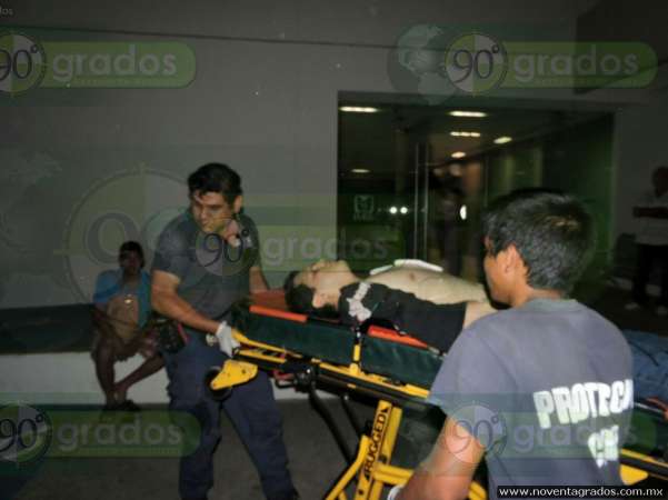 Balean a comensales de taquería en Apatzingán; uno es empleado de hospital - Foto 1 