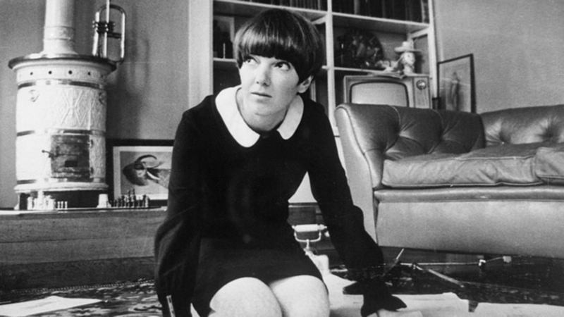 Muere Mary Quant, diseñadora de modas británica que impulsó las minifaldas 