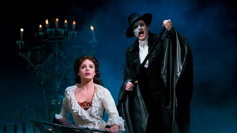 “The Phantom of the Opera” baja el telón tras más de 45 años en teatro de Broadway 