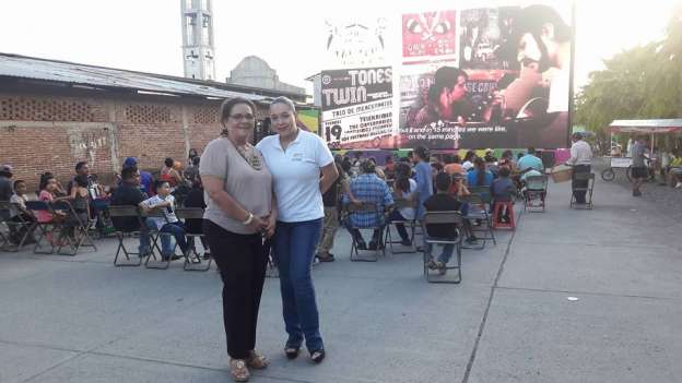 Cine móvil en Apatzingán - Foto 0 