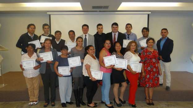 Entregan más de 200 certificados de estudios “Capacítate para el Empleo” por el Colegio de Morelia  