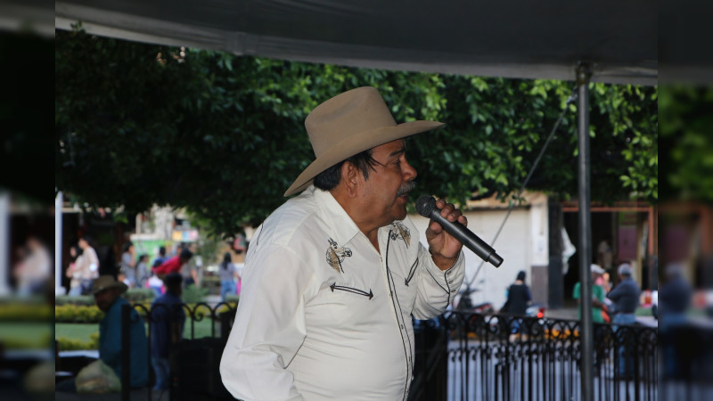 Abuelitos de la Estancia del Adulto Mayor de Cd Hidalgo, participaron en la clausura del Feria de la Conserva