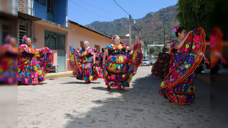 Realizan acto solemne por la fundación de la tenencia El Caracol, en Ciudad Hidalgo