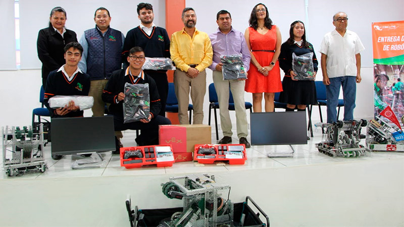 Equipa Cecytem a representantes de Michoacán para mundial de robótica  
