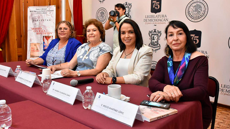 Mujeres escritoras llenan de arte y talento al Congreso de Michoacán 