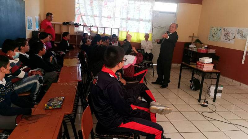 Secretaría de Educación Michoacán lleva a escuelas charlas para prevención de adicciones 