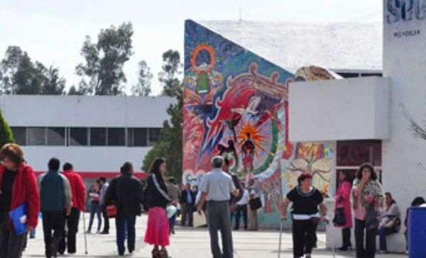 Secretaría de Educación en Michoacán abrirá mañana área de pagos en sus oficinas centrales 