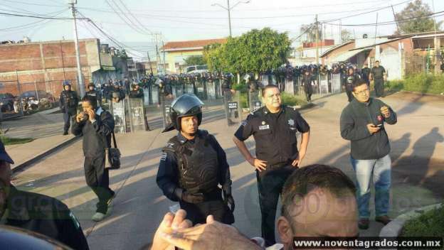 Libera PF bloqueo a las vías del tren en Uruapan, Michoacán  - Foto 1 