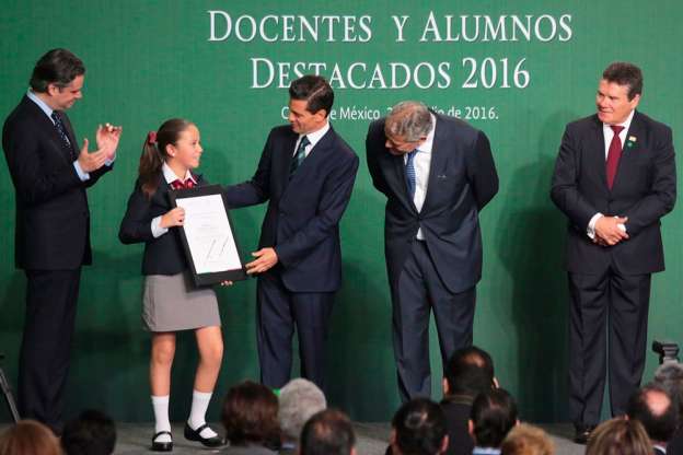 Es la educación el arma más poderosa para cambiar a México: Aurelio Nuño - Foto 0 