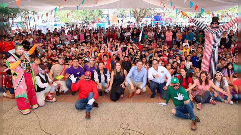 Alfonso Martínez celebra el Día de la Niñez en Capula y Tacícuaro