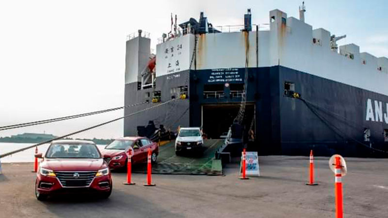 El puerto de Lázaro Cárdenas reporta un crecimiento del 35 % en carga automotriz 