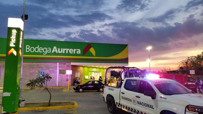 Se registran dos incendios en supermecados, en Celaya