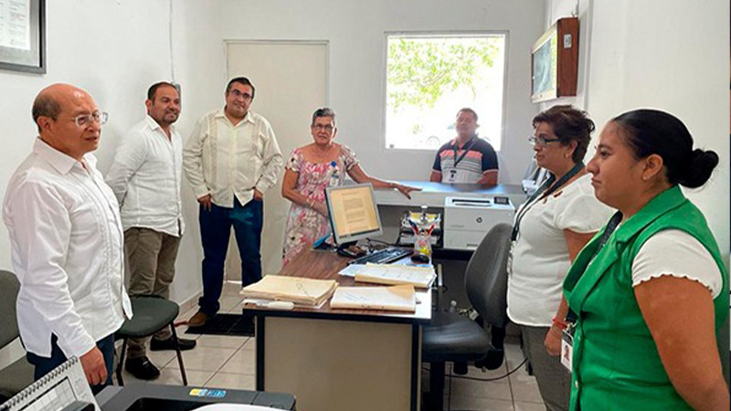 Juzgados de Coahuayana y Coalcomán reciben equipo de cómputo y aires acondicionados nuevos, magistrado presidente supervisa la entrega 