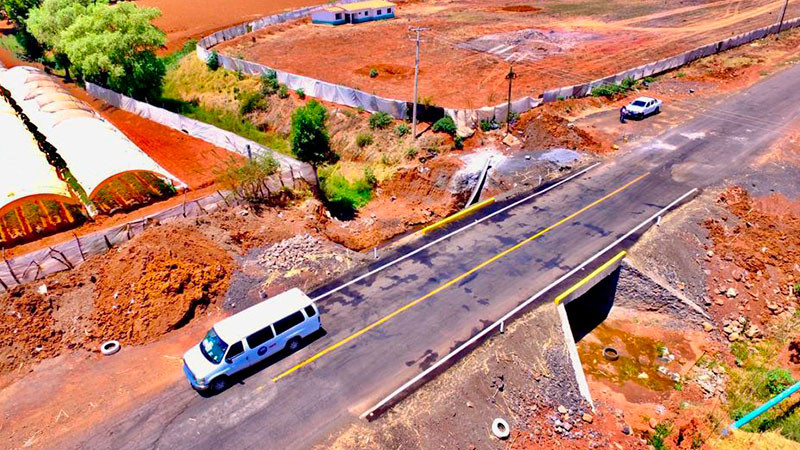 Concluyen puente vehicular Tocumbo-Cotija; después de que colapsará en 2021 por las lluvias