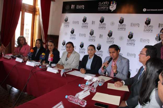 Diputados michoacanos seleccionan a los 40 jóvenes del Parlamento Juvenil 2016 - Foto 2 