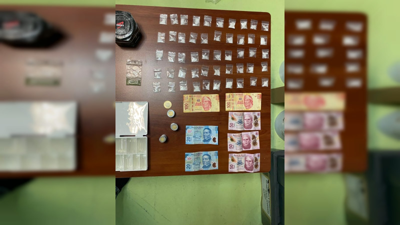 Aseguran tiendita de droga en Chimalhuacán, Edomex 