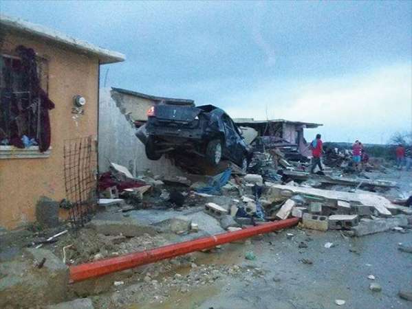 Sube a 13 cifra de muertos tras tornado en Ciudad Acuña, Coahuila - Foto 1 