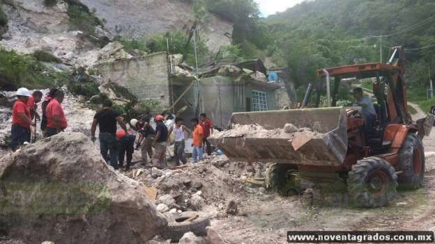Se desgaja cerro y muere una persona en Chilpancingo, Guerrero - Foto 2 