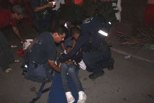Dos menores heridos tras ser impactados por vehículo en Apatzingán, Michoacán - Foto 0 