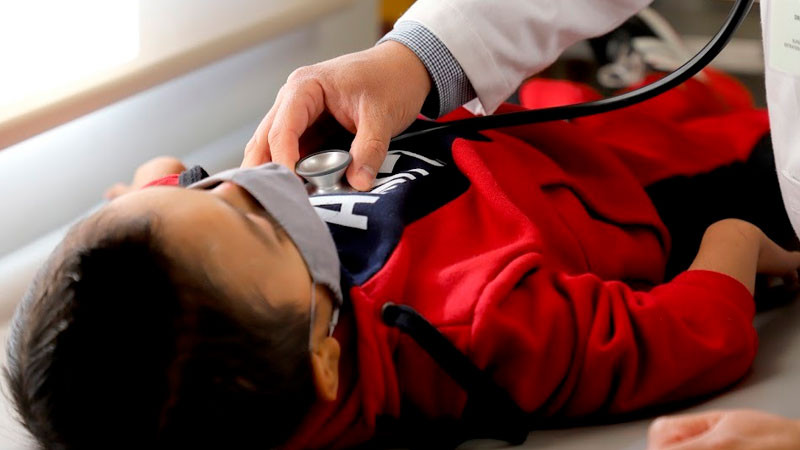 Salud Michoacán garantiza servicios médicos gratuitos a niñas, niños y adolescentes 