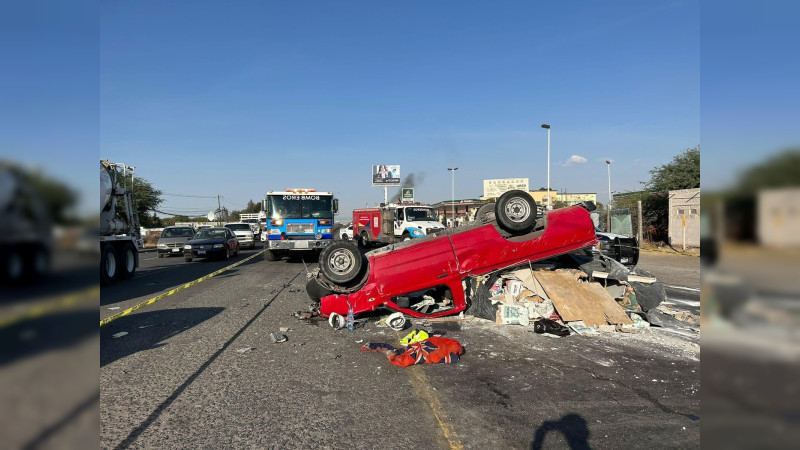 Se registra fuerte accidente en la carretera libre a Celaya 