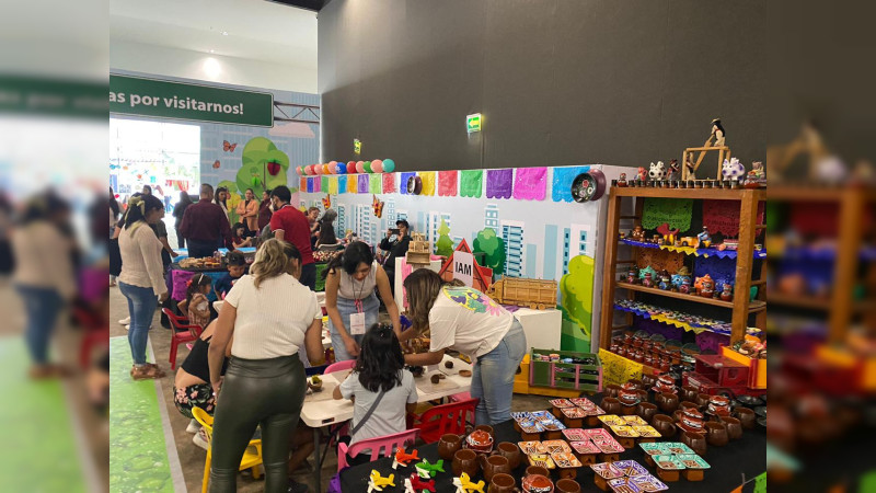 Ofrece Festival Michoacán de Origen talleres de alfarería y pintura para niñas y niños 