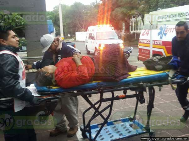 Carambola deja tres lesionadas sobre la carretera en Michoacán - Foto 3 