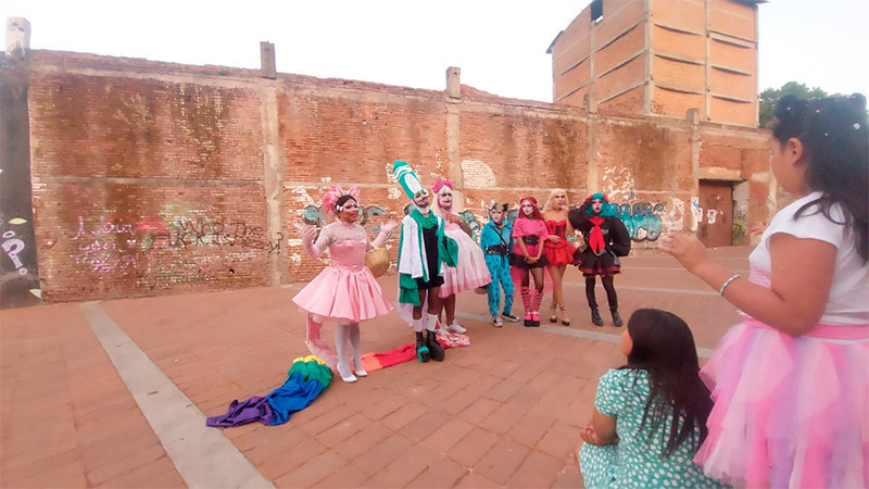 Sin prejuicios ni tabúes, infancias disfrutan del Día del Niño con Drags Queen