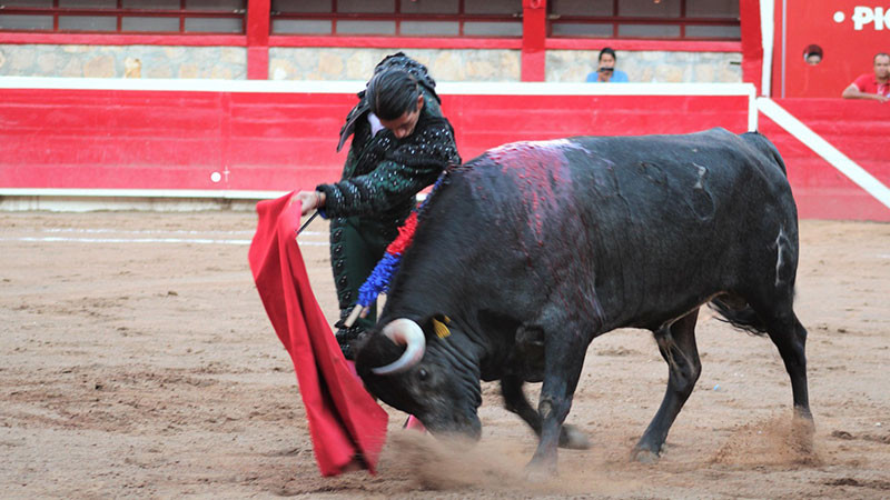 El Calita y Brandon Campos triunfan en Morelia en la despedida del maestro Adolfo Sánchez