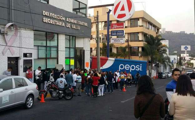 ATEM asegura que la permanencia de 1,107 trabajadores de salud está en riesgo 