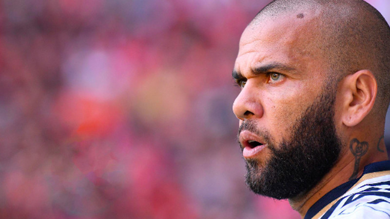 Víctima de Dani Alves solicita que siga preso tras cuestionar su última versión de los hechos 