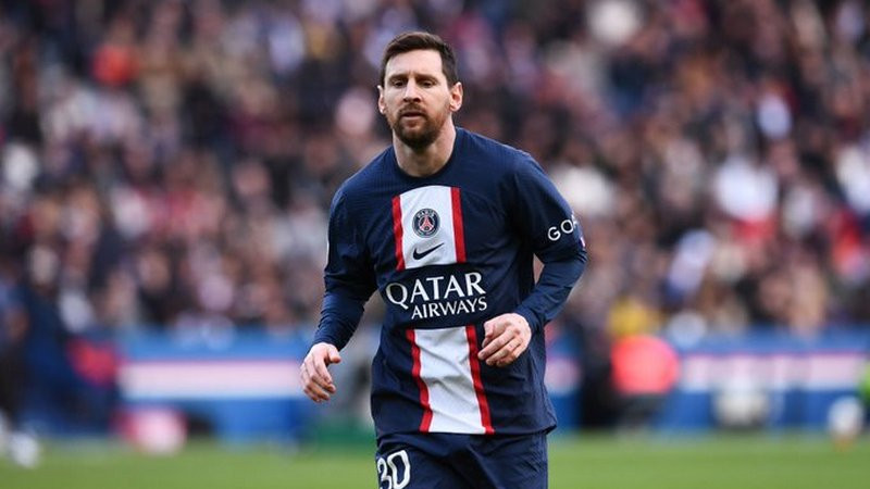 PSG sanciona a Messi con dos semanas sin goce de sueldo y sin actividad por su escapada a Arabia Saudita 