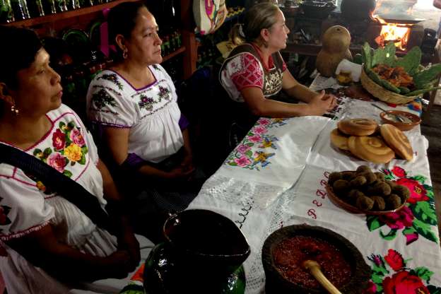 Habrá muestra de comida  tradicional de las 7 regiones de Michoacán en plaza comercial de Morelia  - Foto 2 
