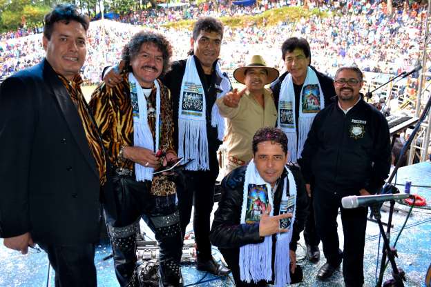 Fiesta jaripeyera y música de Felinos en Nurío - Foto 1 