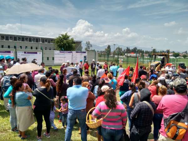 Arranca construcción de canchas de basquetbol y barda perimetral en unidad deportiva de Morelia  