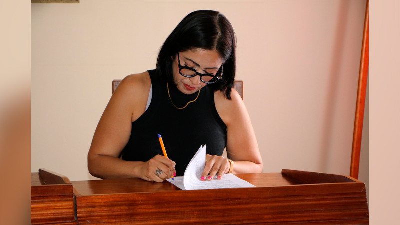 Firma edil de Ciudad Hidalgo convenio con la Universidad Juan Ruíz de Alarcón