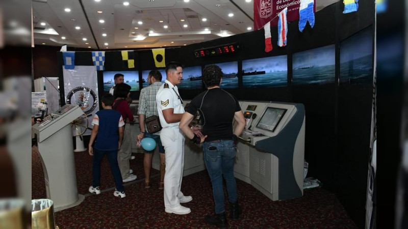 Simulador de navegación, uno de los grandes atractivos del Festival Michoacán de Origen