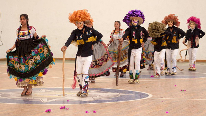 Realizó Telebachillerato Michoacán Primer Concurso de Baile Folklórico