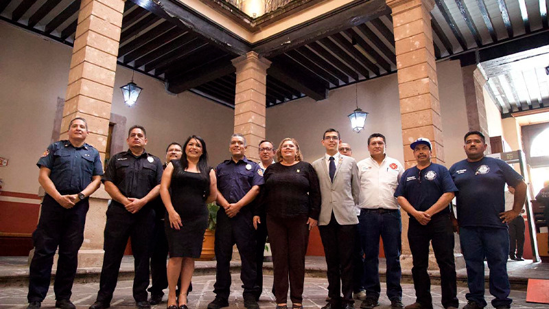 Aplaude Julieta García apoyo histórico a cuerpos de bomberos del estado 